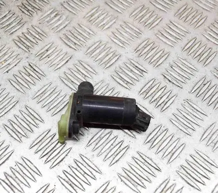 Land Rover Discovery 3 - LR3 Windscreen/windshield washer pump