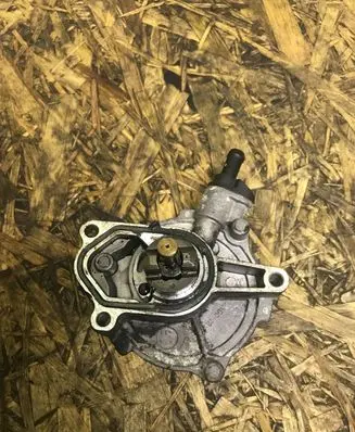 KIA Ceed Vacuum pump 288102A101