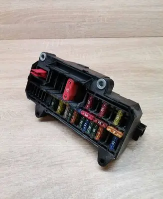 BMW 7 E65 E66 Fuse module 6900583