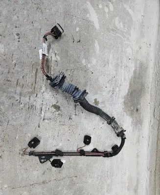 BMW 5 E60 E61 Fuel injector wires 53781210 7803782