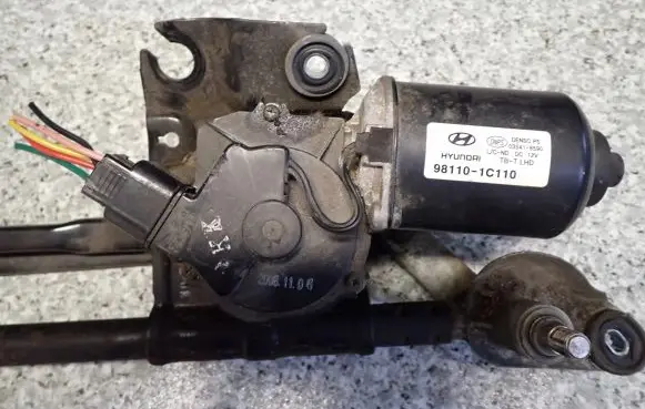 Hyundai Getz Wiper motor 98110-1C110