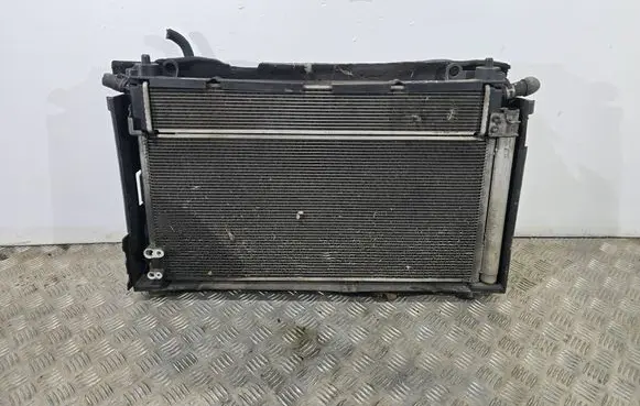 Toyota Auris E180 Radiator set 160400T540