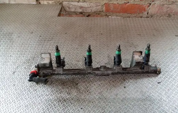 Ford Focus Fuel injectors set 98MF9H487 98MF9D280