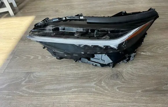 Toyota bZ4X Headlight/headlamp QWF