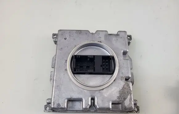 Opel Insignia B Voltage converter/converter module 39102898