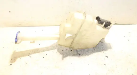 KIA Optima Windshield washer fluid reservoir/tank 986102T000