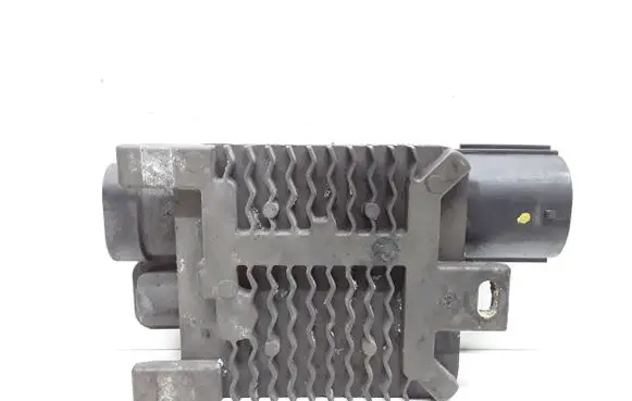 Volvo V60 Coolant fan relay 940009301