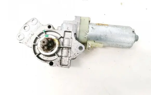 Volvo XC90 Seat adjustment motor 198387103 0130002525