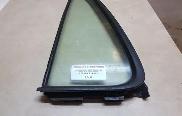 Honda CR-V Rear vent window glass 43R00033