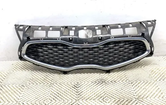 KIA Carens III Front grill 86352-A4000