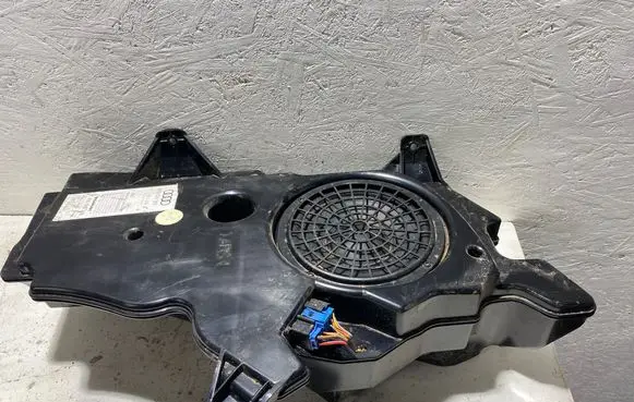 Audi A3 S3 8P Subwoofer speaker 8P3035382 7606500216 00037