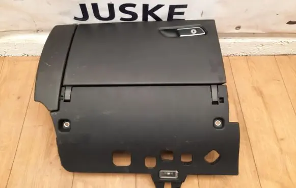 Audi A8 S8 D4 4H Glove box