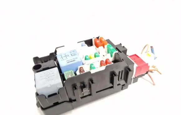 Peugeot 3008 II Fuse module 9665492680 20170711 018014781