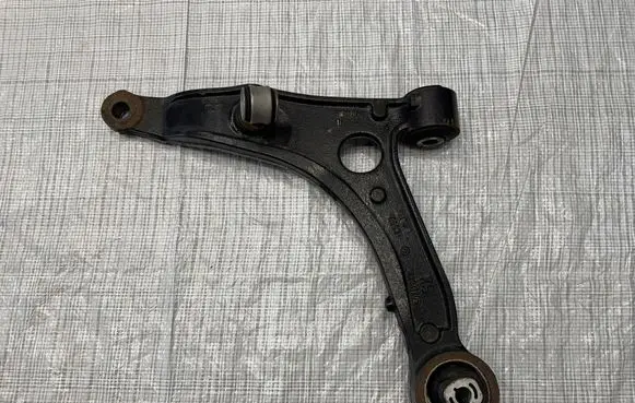 Fiat 500E Front control arm 50712047