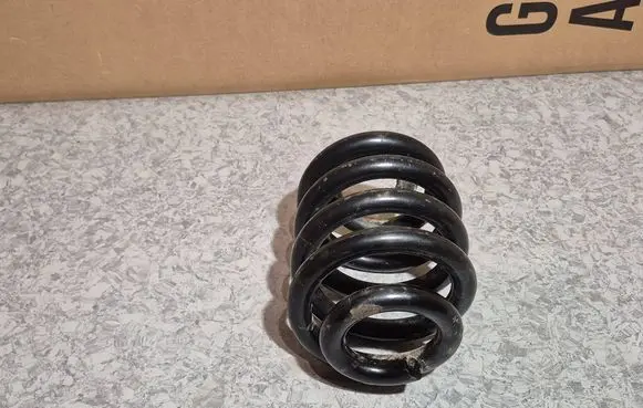 Volkswagen Transporter - Caravelle T5 Rear coil spring