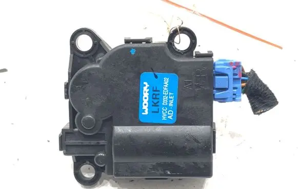 Hyundai Elantra VI Air flap motor/actuator D332-EDFAA02