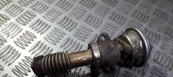 Mercedes-Benz E W124 EGR valve 0011409260 7.21819.01