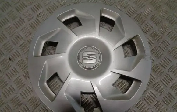 Seat Mii R14 wheel hub/cap/trim 1SL601147C 5JX14ET35