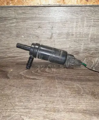 Ford Focus Headlight washer pump 0392040010