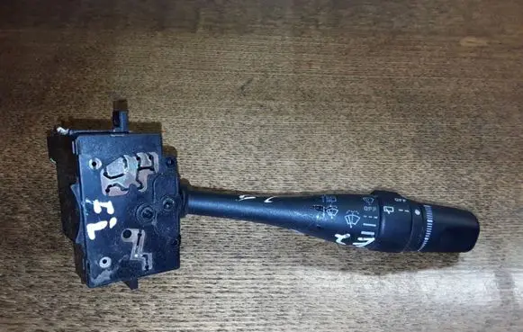 Nissan Almera N16 Wiper control stalk 36990B