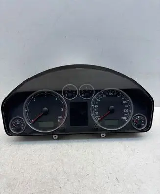 Speedometer (instrument cluster)