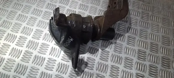 Ford Mondeo Mk III Engine mount bracket 97BB6P096BC