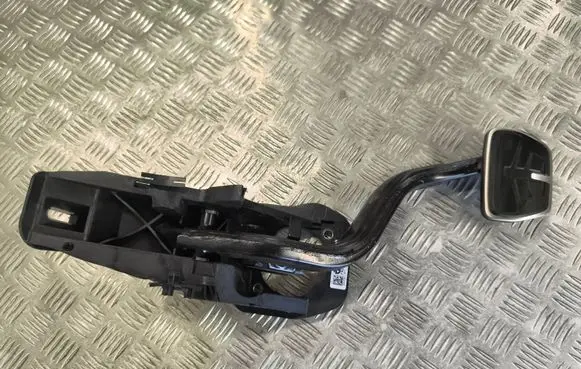 BMW 5 G30 G31 G38 Brake pedal 687427303 20180127 2687427303