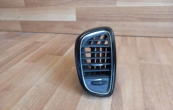 Renault Espace V (RFC) Dashboard side air vent grill/cover trim 687612210R 3104000
