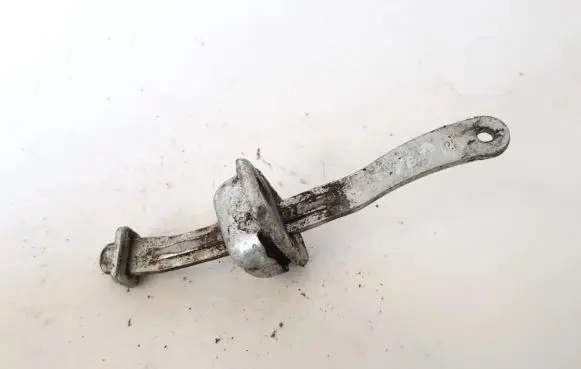 Opel Agila A Rear door check strap stopper 9204004