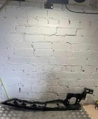 BMW X6 E71 Fender mounting bracket 7157989