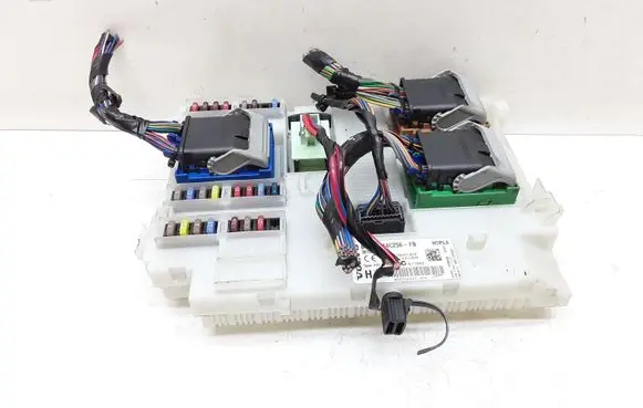 Volvo S60 Fuse module BG9T14C256FB 30786848AE
