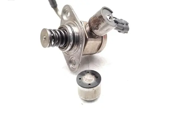 Ford B-MAX Fuel injection high pressure pump CM5G-9D376-GA 0261520095