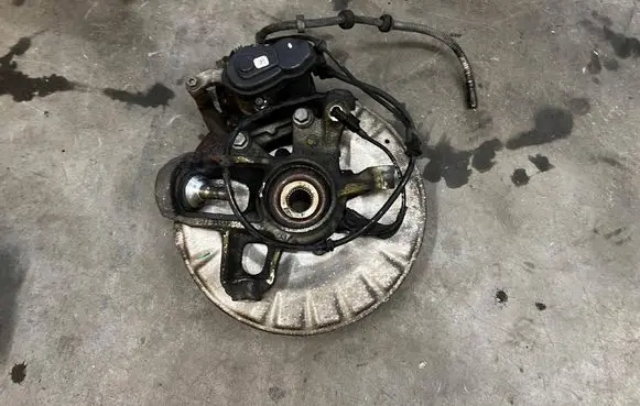 Mercedes-Benz GL X166 Rear wheel hub spindle/knuckle A1663570205 A1669054102
