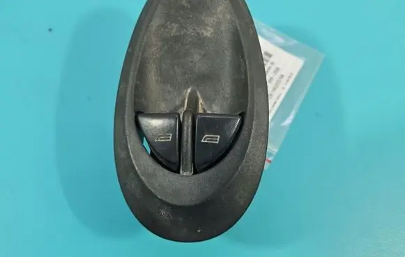 Iveco Daily 3rd gen Electric window control switch IMPRK1403698
