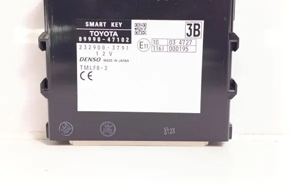 Toyota Prius+ (ZVW40) Keyless (KESSY) go control unit/module 8999047102