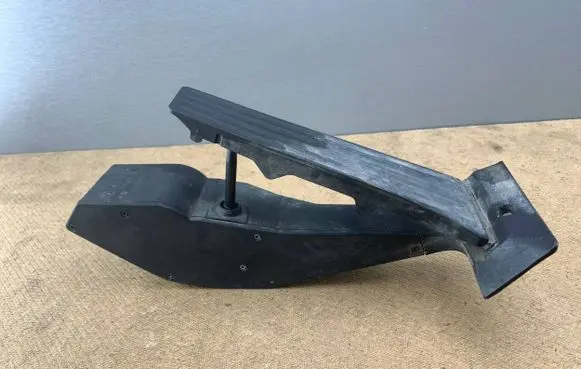 BMW 5 E60 E61 Accelerator throttle pedal 6766930 35426766930 6859999