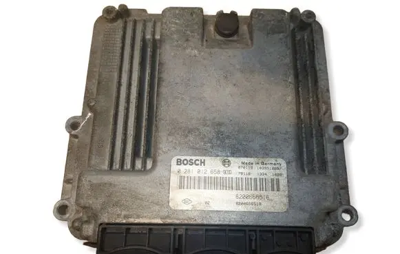 Renault Trafic II (X83) Engine control unit/module ECU 0281012658 8200666516 8200666519
