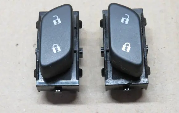 Opel Insignia A Central locking switch button 22899701