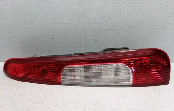 Ford Focus C-MAX Rear/tail lights 3M5113N411AA