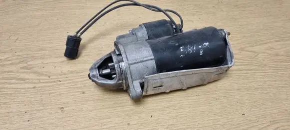 BMW 5 E39 Starter motor 1729981