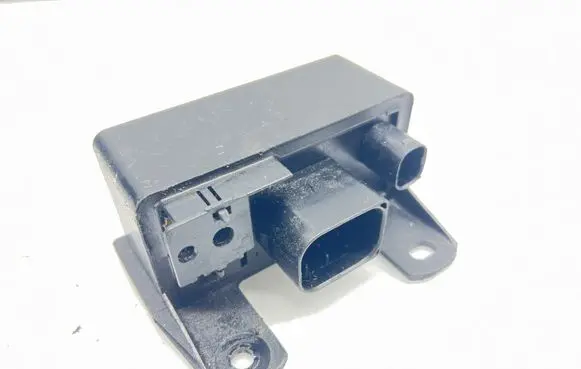 Mercedes-Benz CLK A209 C209 Glow plug pre-heat relay 0285454032