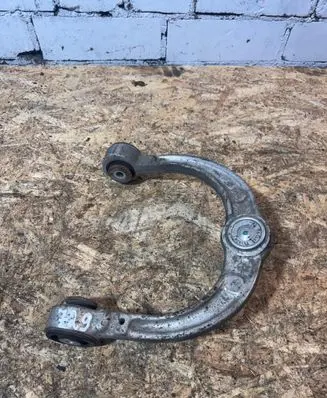 Mercedes-Benz R W251 Front lower control arm/wishbone KAG94582