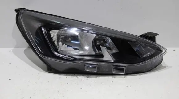 Ford Focus Headlight/headlamp JX7B13W029CE 581755L9147 JXTB13W029CE