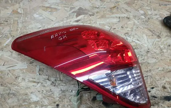 Toyota RAV 4 (XA30) Rear/tail lights