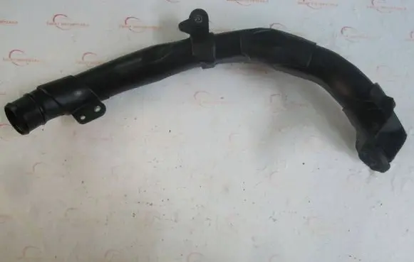 Volkswagen PASSAT CC Intercooler hose/pipe 5N0145840F