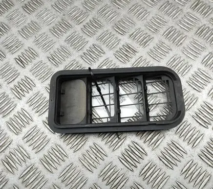 Volkswagen Golf VII Quarter panel pressure vent 7N0819465E