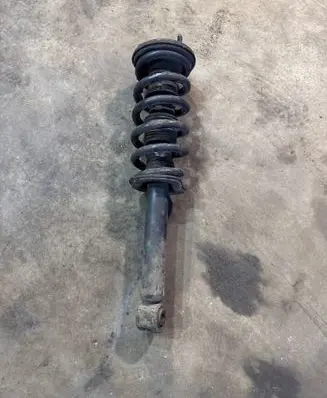 Mitsubishi Shogun Front shock absorber with coil spring 4062A024