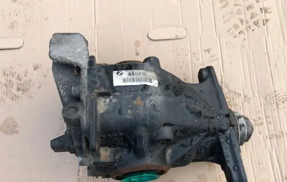 BMW 1 F20 F21 Rear differential 7605587293