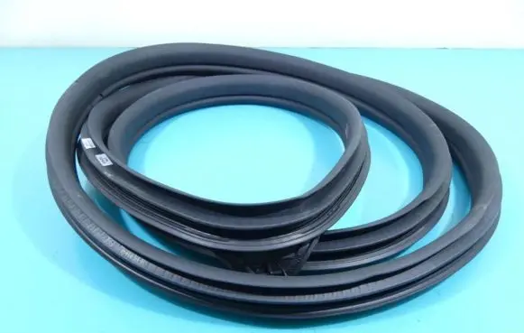 Mercedes-Benz CLS C218 X218 Front door rubber seal A2187202078 IMPRK1255707