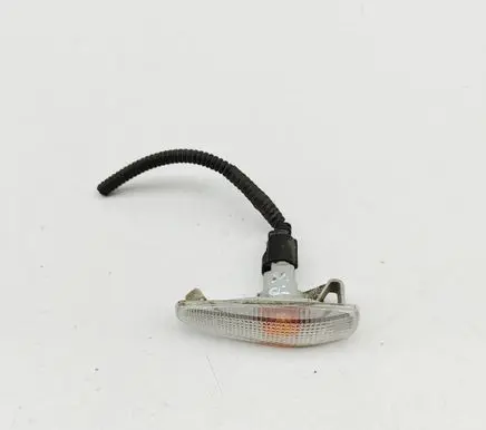 Mitsubishi Lancer Front fender indicator light 8351A001